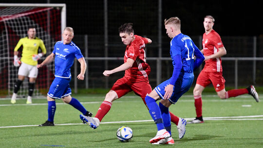 Fußballspiel Unterbrechungen: Uwe Rösler übt Kritik image 0aa2c876 f807 438c a686 9cf9720d8d01.png