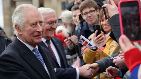 image 46ee81ab 87c8 420a a424 f9cef1e7ab7c.png