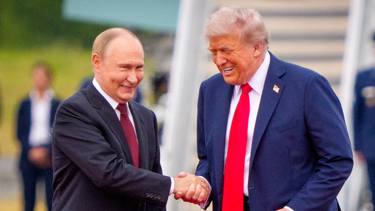 Putin Trump Meeting Ukraine: Signals of Power Dynamics image 663ad5c0 f756 4056 856b 3e510cb0e438.png