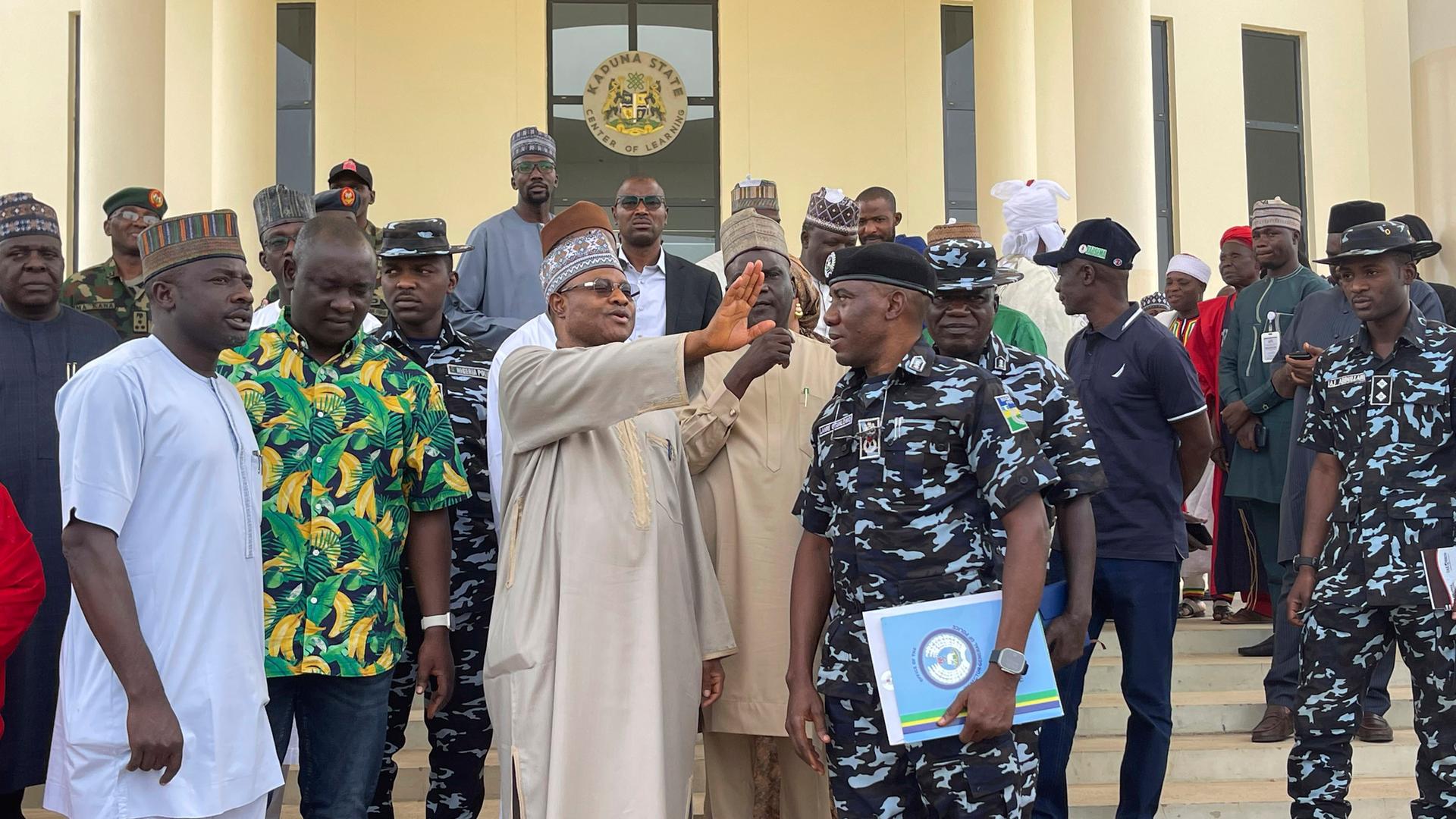 Befreiung entführter Kinder Nigeria: 130 Schülerinnen frei image a5eda417 cc48 4005 b1a7 2dfb891ff110.png