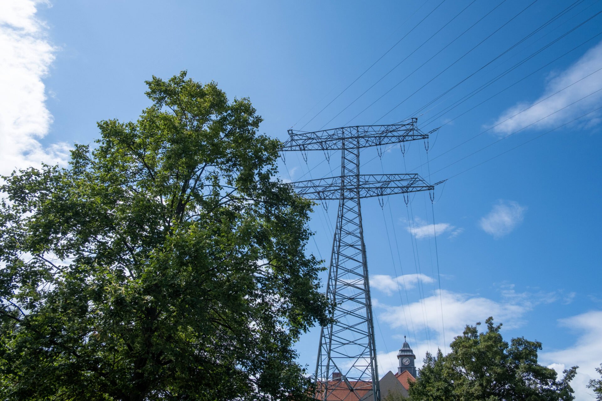 Stromausfall Berlin: Massive Störungen in mehreren Bezirken image 0489e541 90df 4638 90e0 962e22148343.png