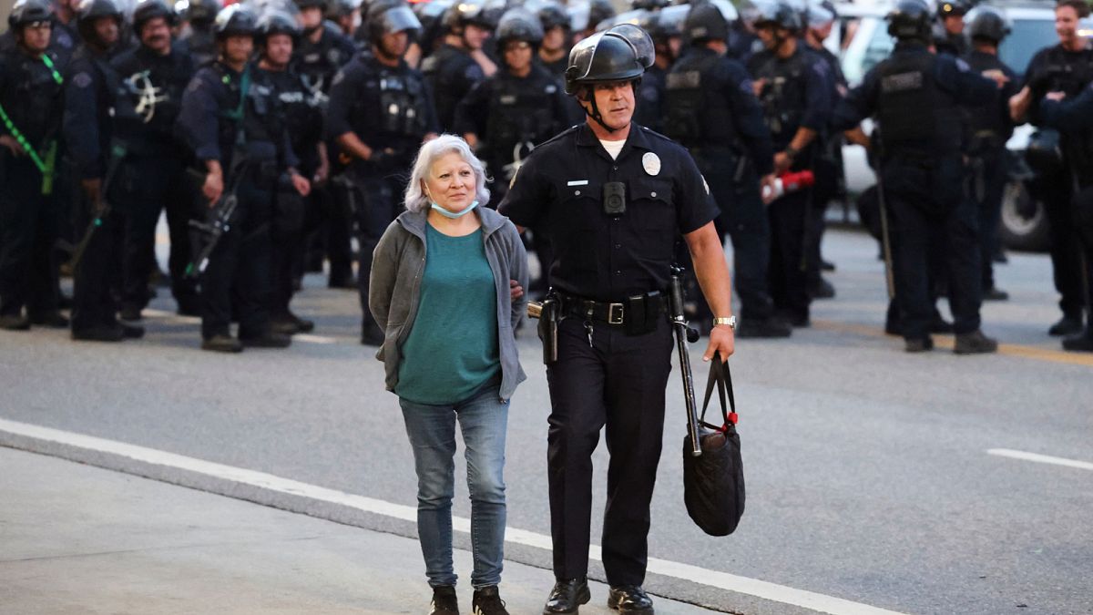 Militärbefehle USA: Ermittlung gegen Senator Mark Kelly image 4a898c48 355b 4c10 a4c2 d4ab1b3371cc.png