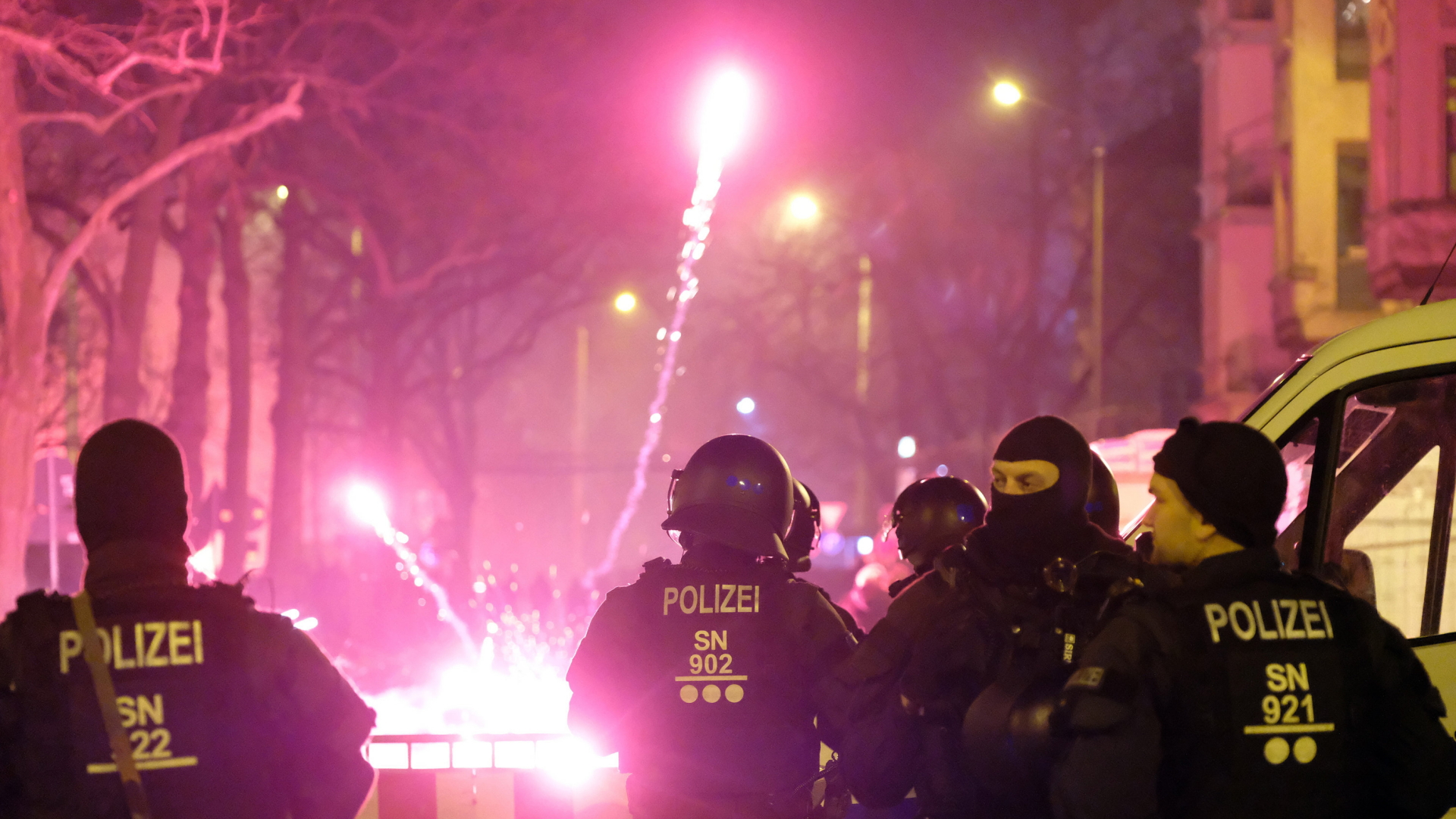 Silvesternacht Gewalt Vorfälle: Sicherheitsrisiken in Deutschland image 527af373 7039 4f2f abbf 813a21e95b9b.png