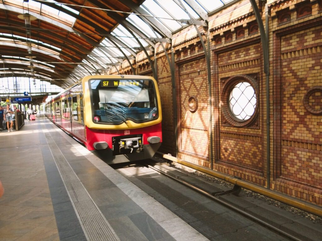 Berlin günstig erleben: Tipps für Reisende mit kleinem Budget image e03c0e7a dcd9 4518 8153 d03f21213a81.png