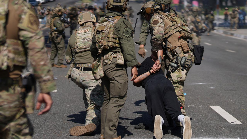 ICE-Razzien: Ein Blick auf den Streit um US-Einwanderungsbehörden image ed0e8b43 f0a2 44f6 811c beb91267c93a.png