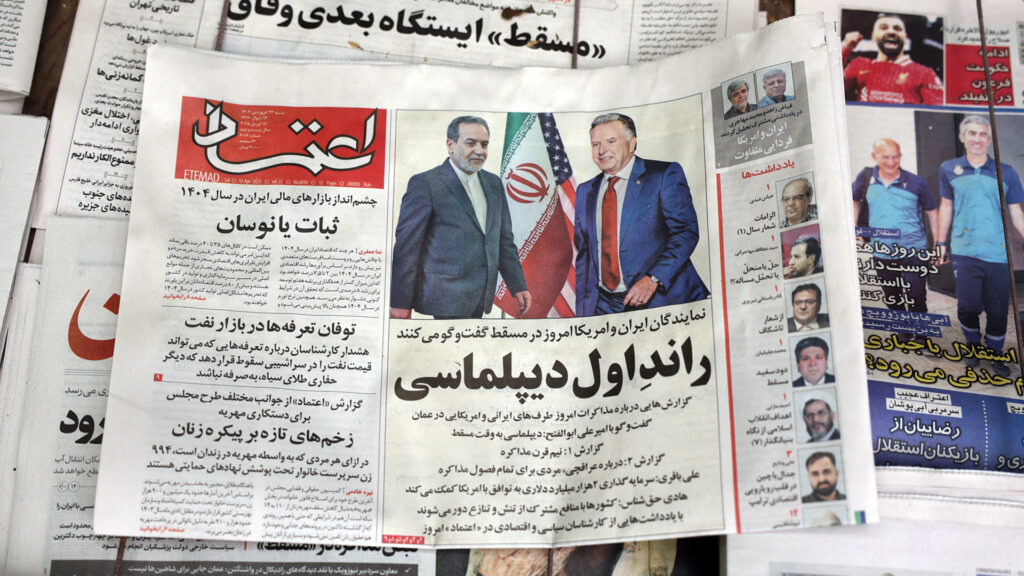 zeitungen iran 100.jpg