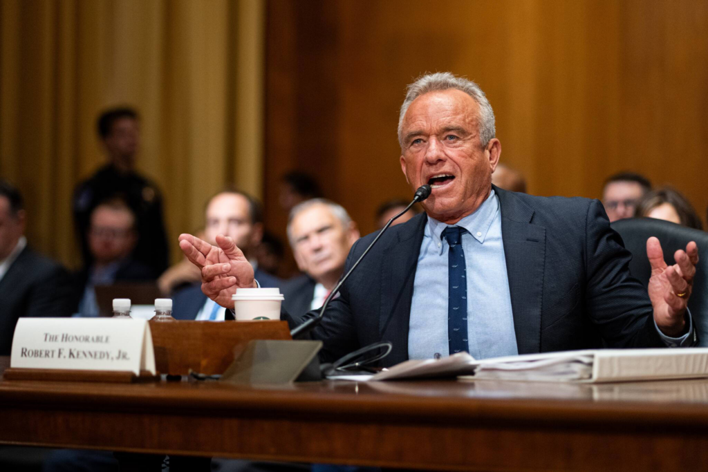 Impfpolitik USA: Warum die Pläne von Kennedy Jr. gestoppt wurden image 8d4b373e f330 4ef6 bc44 c39364c49a9e.png