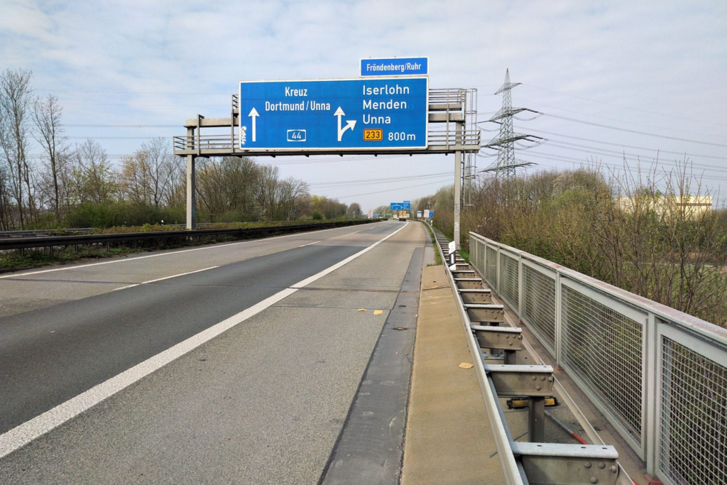 Verkehrseinschränkungen A44 im Ruhrgebiet: Was Autofahrer wissen müssen image 8e58e6c7 641f 46a0 8e14 cd684c8ee964.png